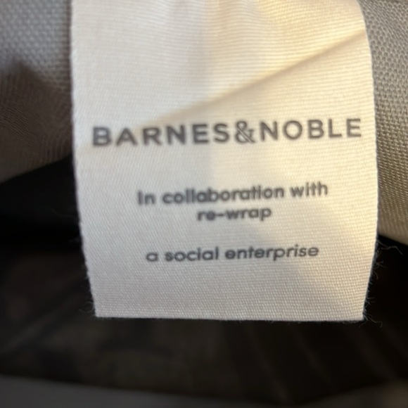 Barnes and Noble Book Bag - Picture 5 of 6